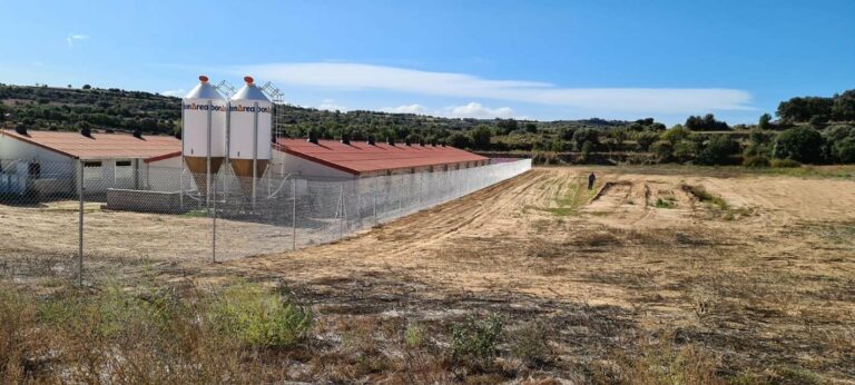 Malla simple torsión en granja en Burgos